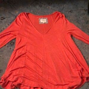 Anthropologie v neck quarter length top!